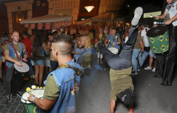 BATUCADA CON CAPOEIRA